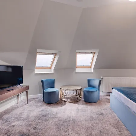 Meridian 4*