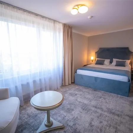 Meridian Hotel 4*