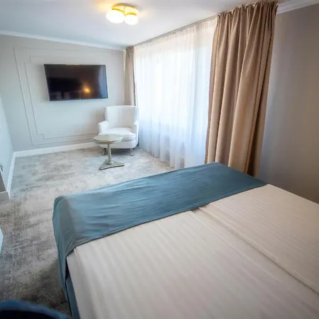 Meridian Hotel 4*