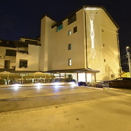 Meridian Готель