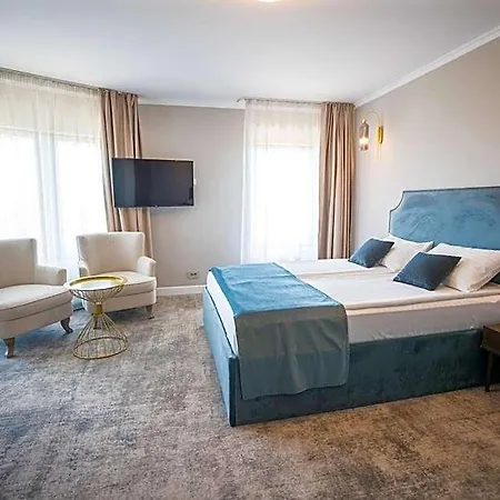 Meridian 4*